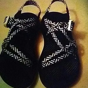 Chaco size 8